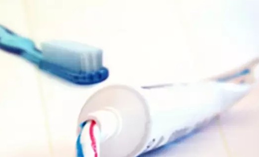 洗鱼后手上的腥味用什么可以去除,洗鱼后手上的鱼腥味怎么去除图1