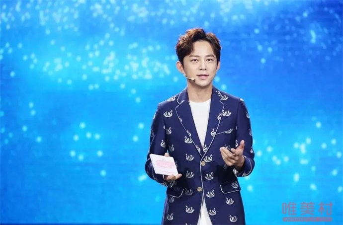 何炅说见不得别人打女人 为解救女生被揍怎么回事