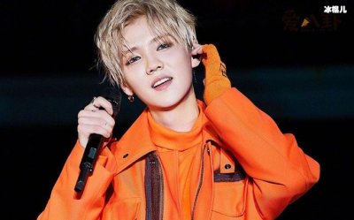 ​鹿晗家庭背景起底，狗仔拍到惊天秘密不敢发！