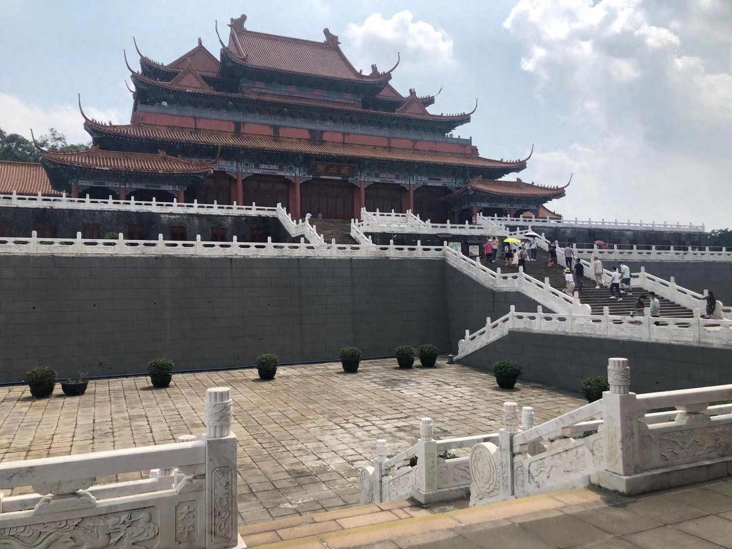 一起走进“中国好莱坞”中央广播电视南海影视城