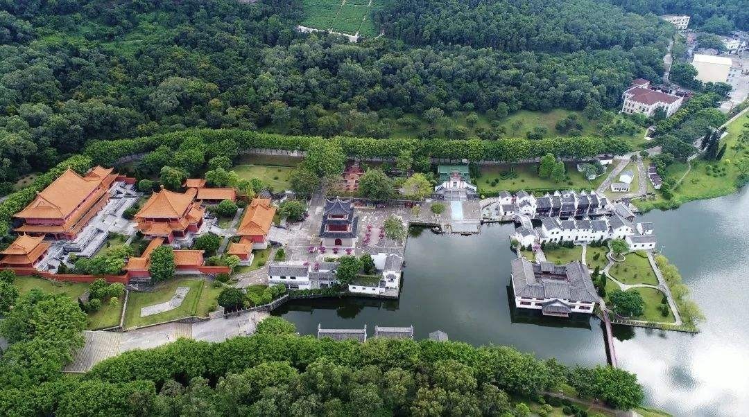 一起走进“中国好莱坞”中央广播电视南海影视城