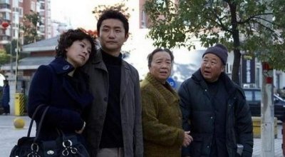 ​《双面胶》：丽娟婆婆的恶毒害死了儿媳妇，也毁掉了儿子的后半生