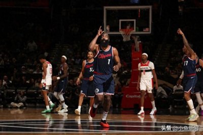 ​梦回火箭时代！哈登三节打卡狂砍43分刷新赛季新高