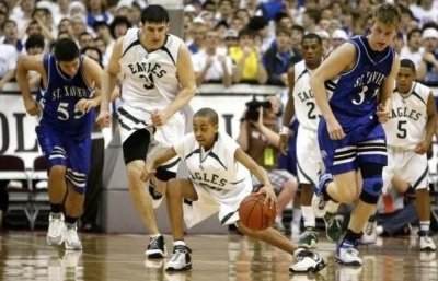 ​长高速度不可思议！麦科勒姆高中仅1米57，罗德曼长高逆袭人生