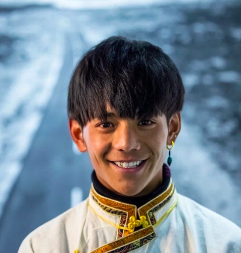 众网红支援河南！辛巴豪捐2000万，赵本山女儿捐30万，丁真受质疑