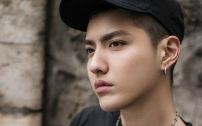 ​何炅与父亲关系（娱乐圈的父凭子贵）