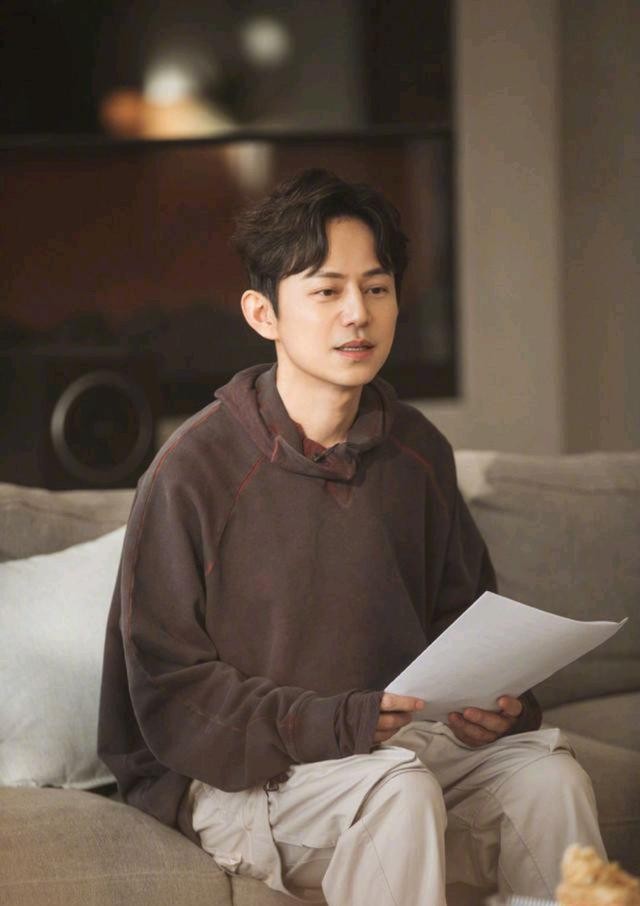 何炅与父亲关系（娱乐圈的父凭子贵）(2)