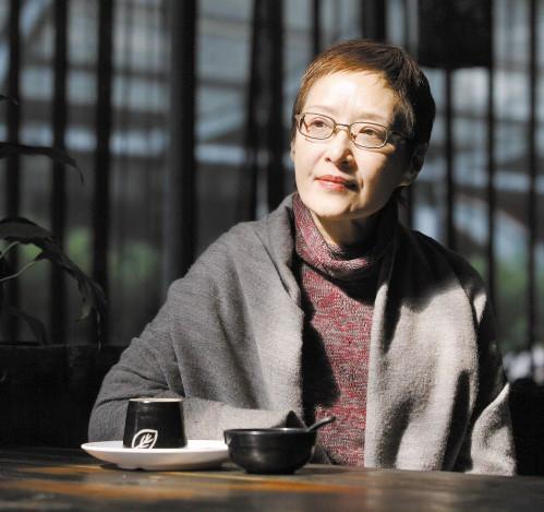 胡因梦有过多少男人和谁生了女儿？胡因梦女儿胡洁生现状