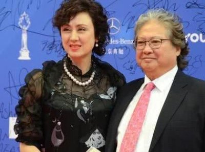 ​洪金宝曝35岁女儿近照：被父亲保护嫁不出，模样比高丽虹还要美