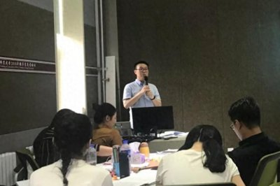 ​大学辅导员的工资曝光，金额引人注目，难怪辅导员岗位这么抢手