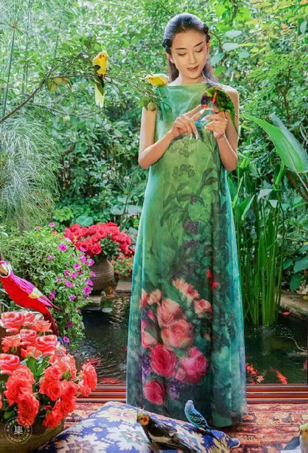 杨丽萍简历及个人资料简介（孔雀舞皇后杨丽萍近照）(11)