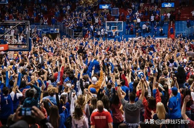 乔丹ncaa决赛(疯狂三月NCAA史上最大逆转)(9)