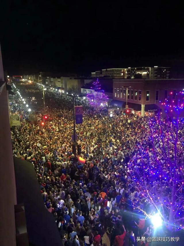 乔丹ncaa决赛(疯狂三月NCAA史上最大逆转)(10)