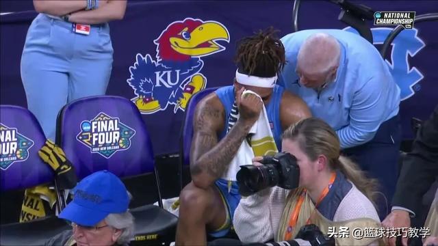 乔丹ncaa决赛(疯狂三月NCAA史上最大逆转)(16)