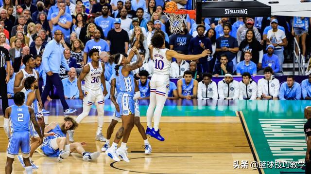 乔丹ncaa决赛(疯狂三月NCAA史上最大逆转)(5)