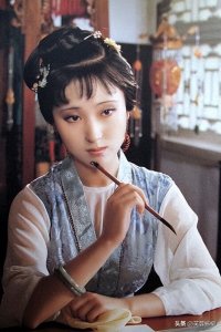 ​陈晓旭20年后重回大观园的15张合影，和她最亲密的，反而是沈璐