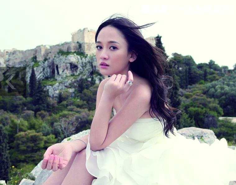 娱乐40岁陈乔恩终于领证结婚,携手年底正式完婚!曾伟昌:永远不分离 1