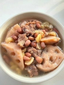 ​常喝汤能补水暖胃，推荐这五款营养汤，养颜滋润，老少都爱