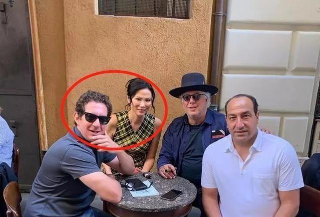 邓文迪新男友曝光,高大威猛百亿身家,网友:简直就是人生赢家