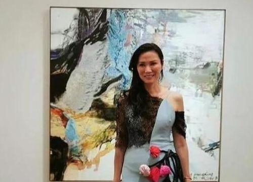 邓文迪新男友曝光,高大威猛百亿身家,网友:简直就是人生赢家