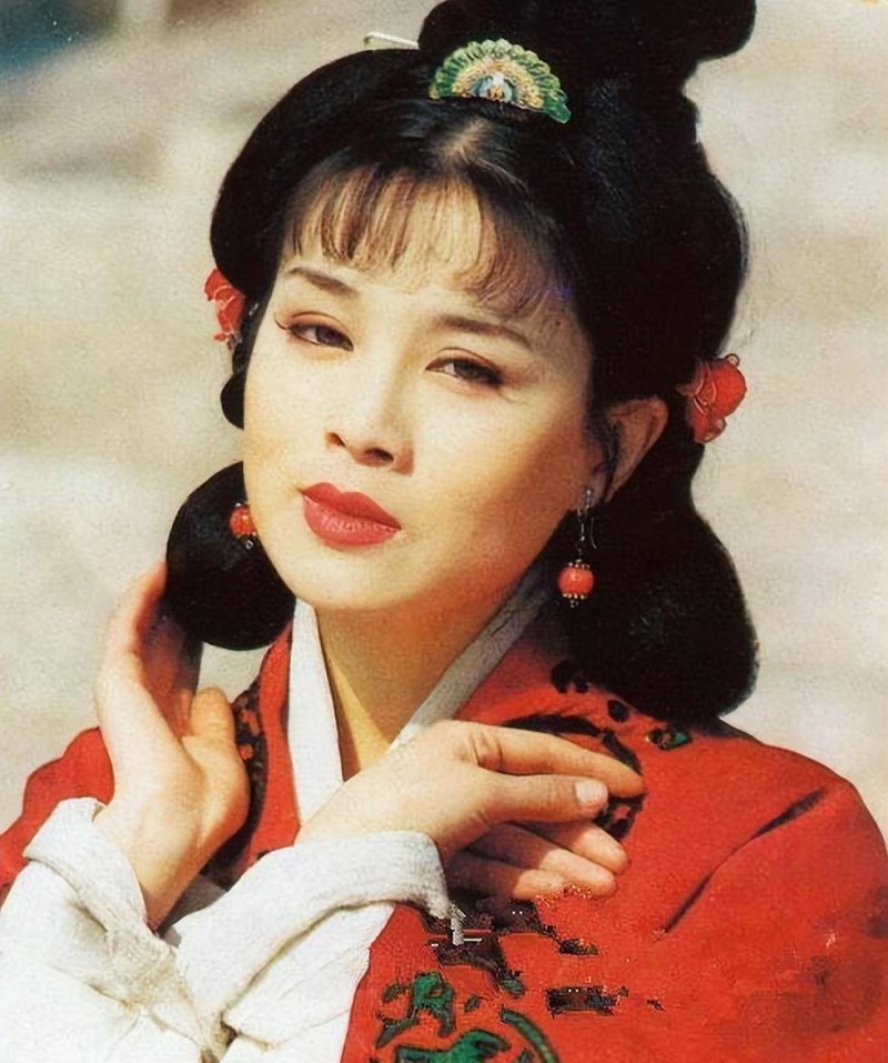 赵明明的近况（古装第一美女赵明明生女后惨遭抛弃）