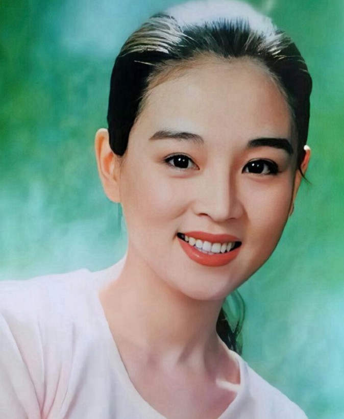 赵明明的近况（古装第一美女赵明明生女后惨遭抛弃）