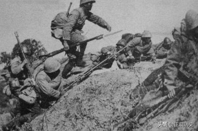 ​38年万家岭激战，中国12天击毙日军八千，10平方公里战场布满尸骨