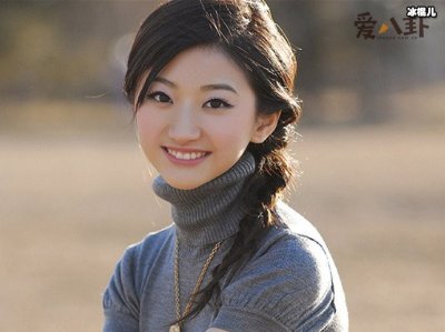 ​景甜走红经历起底，其背后是有什么大势力给她资源？