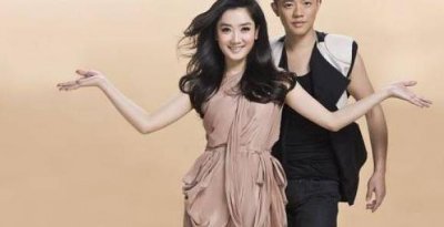 ​凤凰传奇女主唱近照曝光，纯素颜打扮随意似大妈，网友却纷纷点赞