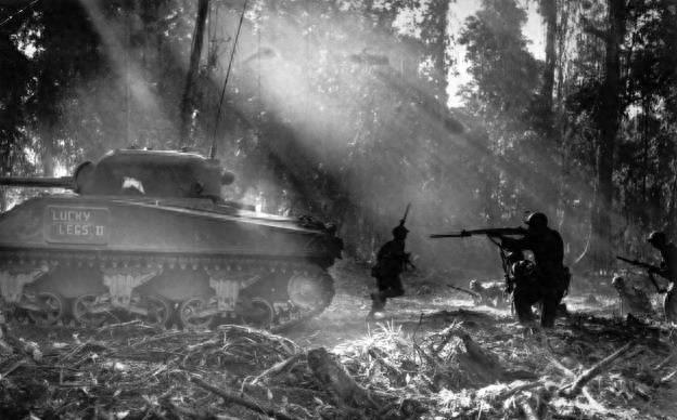 《血战钢锯岭》主角的原型：拒绝带武器上战场，却救下数十条生命