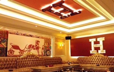 广州十大ktv价目表(秋风起高歌去细数广州八大特色主题KTV)(2)