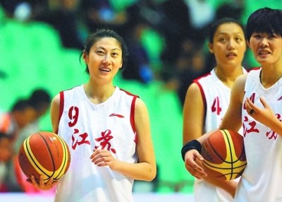 ​卞兰：中国女篮的叛逆之星，带头罢训逼走主教练 怒骂国家队主帅？