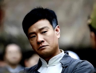 ​演员连奕名：出名后抛妻弃子，转身迎娶杨若兮，前妻红了他落寞了