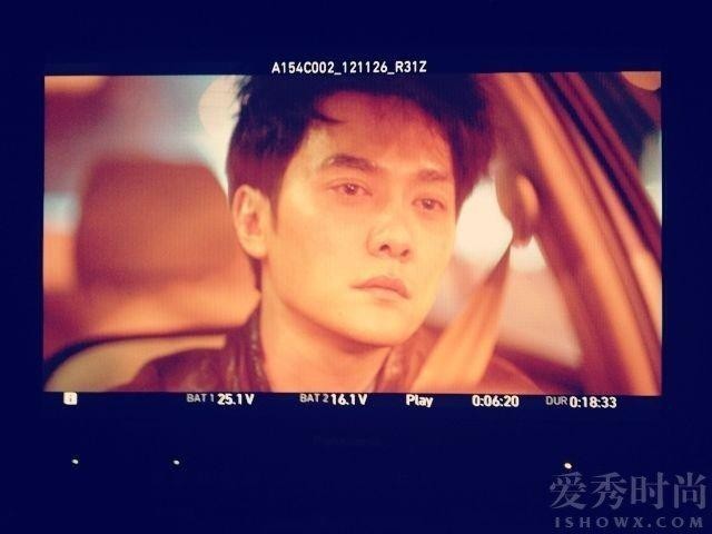 演员冯绍峰的家庭背景(冯绍峰的个人资料介绍)