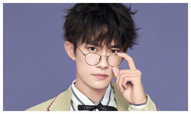 千玺成名路很艰辛,7岁弟弟进入娱乐圈,粉丝直呼要保护楠楠