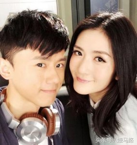 ​谢娜意外走光，张杰不提醒，应采儿惊讶到目瞪口呆