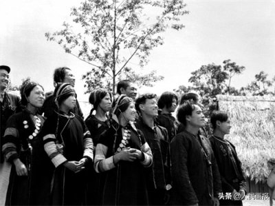 ​跨越，从原始社会直接进入到社会主义的苦聪人