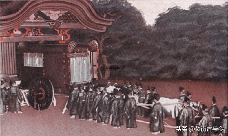 日本大正天皇葬礼出殡仪式全过程：声势浩大，上百人抬棺椁行进
