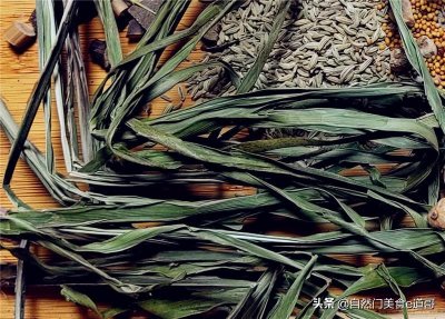 ​神奇的五香草，经过3次实验，才搞明白这种新香料的用法
