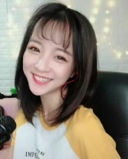 莉哥15分钟“潜规则”短视疯传,超越优衣库,网友:有靠山了!