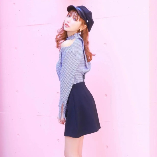 奶油治愈系大眼萌妹—岬奈奈美