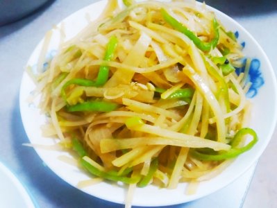 ​清炒土豆丝，爽口，简单方便，几分钟轻松搞定