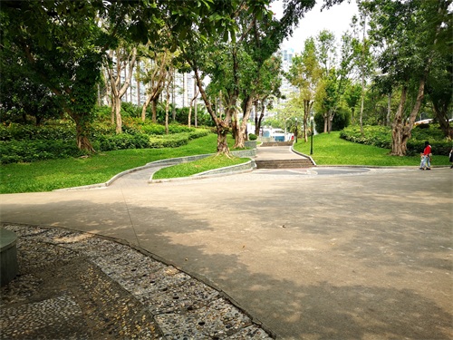 洪湖公园,位于深圳市罗湖区,是一个以荷花为主题,属市级公园。