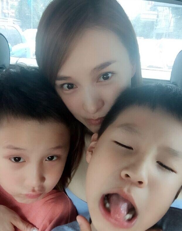 乐珈彤老公曝光 乐珈彤谢娜是什么关系