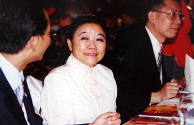 ​14年前，百亿富婆龚如心去世，一生只爱一个男人，错信一个男人