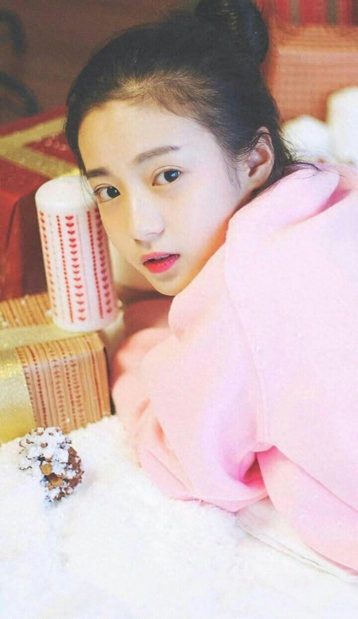 组图:内地女演员张雅钦