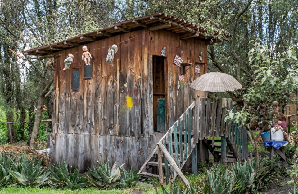 实拍墨西哥“鬼娃岛”:遍布一千多个“鬼娃娃”,吸引着大量游客