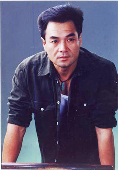 沧桑尤勇:离过一次婚,迟来的婚姻也幸福