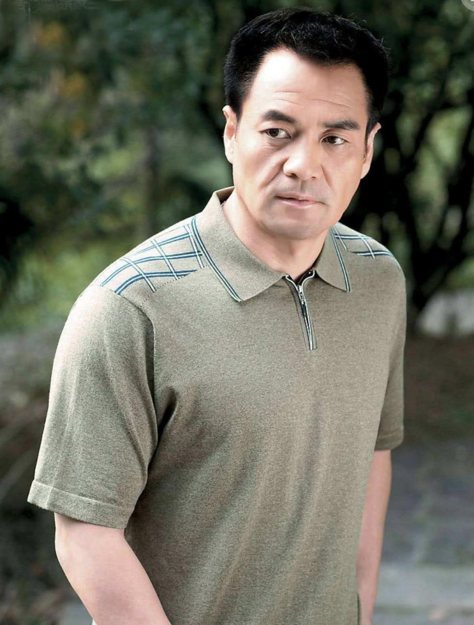 沧桑尤勇:离过一次婚,迟来的婚姻也幸福