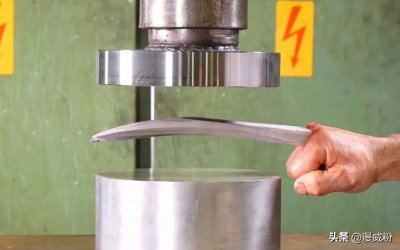 ​金刚狼艾德曼钢爪并非唯一，这10位角色也用它锻造武器